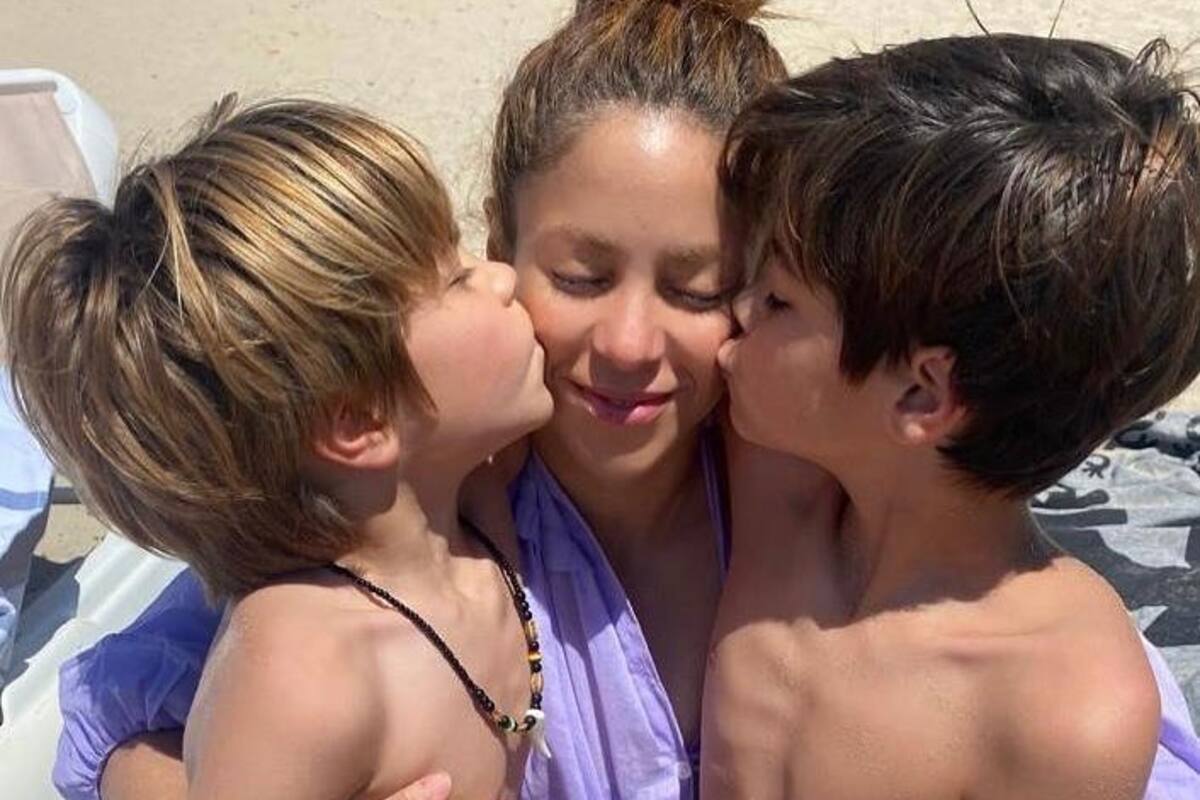 Shakira luce figura escultural en Los Cabos, México