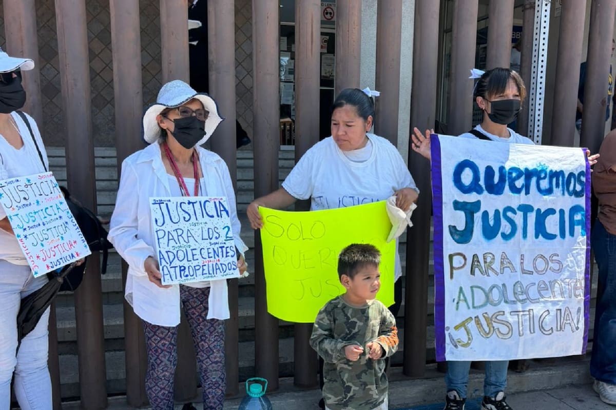 Familiares exigen justicia por adolescentes atropellados en Guaycura