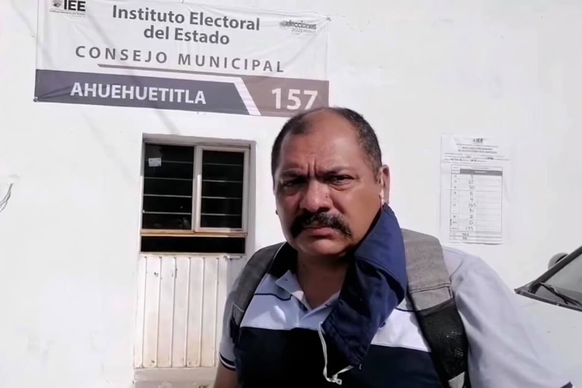 Pese a haber resultado ganador en elección, IEE Puebla no reconoce triunfo de candidato no registrado