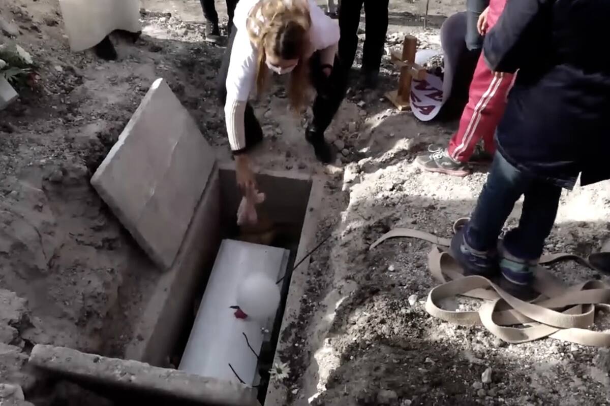 Asociación busca sepultar a tres niños más encontrados en Tijuana