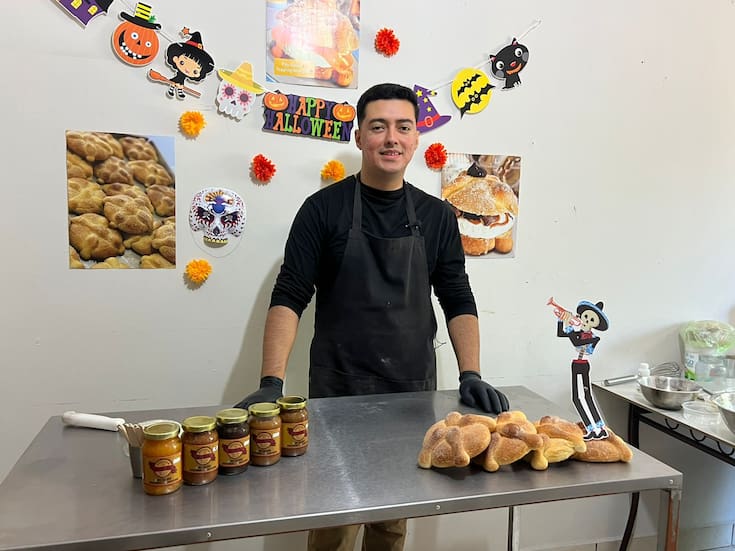 De la receta ancestral a los rellenos innovadores: el pan de muerto de Coyotas Dinorah