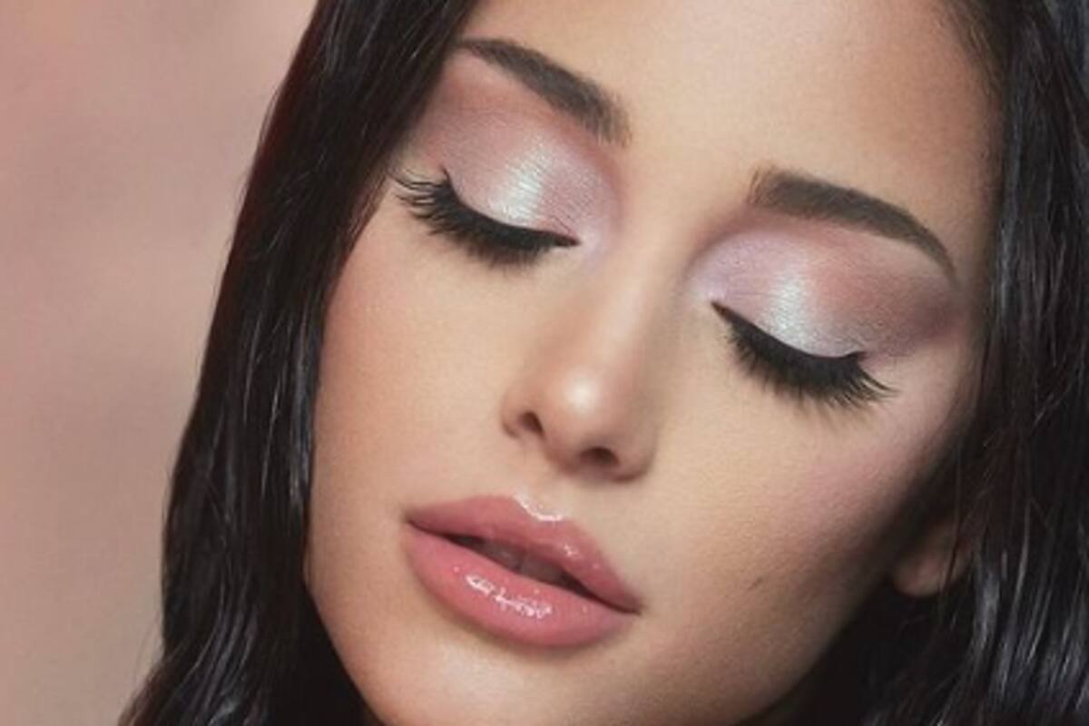 ¡Ariana Grande sorprende con foto sin maquillaje!