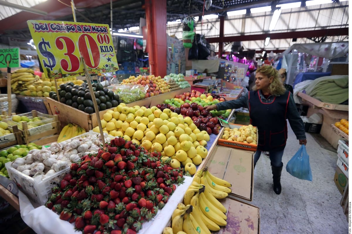 Repunta inflación; aumentan más los alimentos