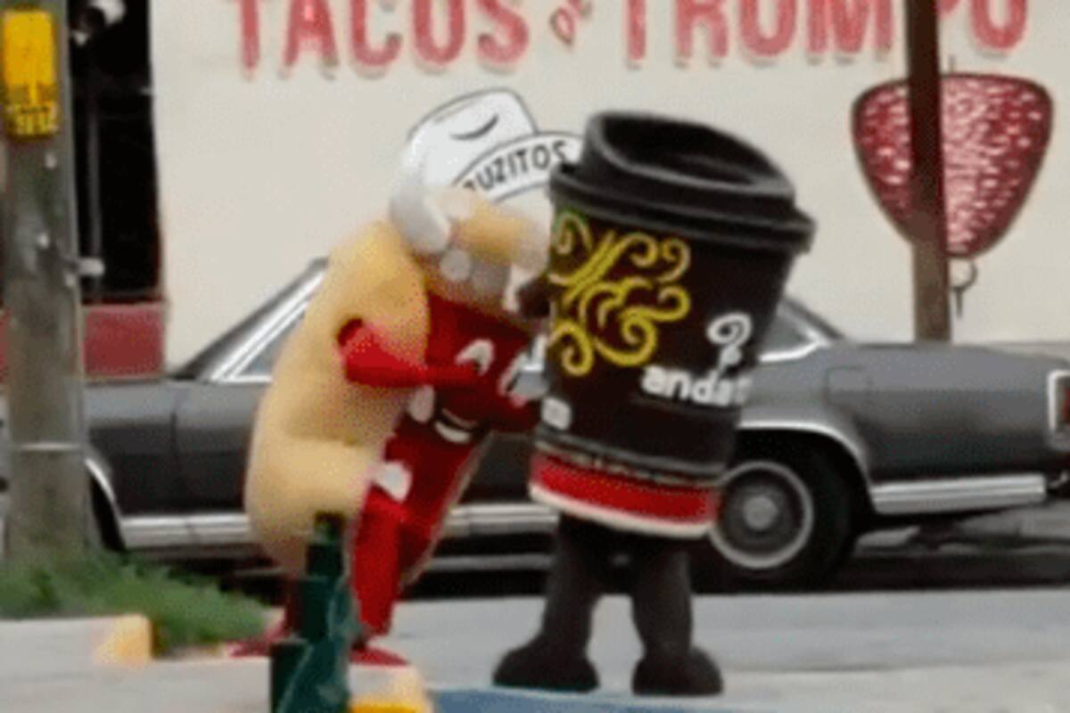 Botargas de Hot dog y café protagonizan graciosa escena