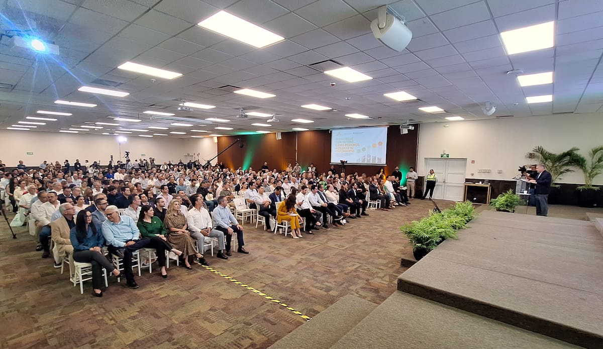 Asistentes al evento “Hermosillo con futuro: cómo podemos acelerar su crecimiento. Agenda hacia la diversificación, la innovación y una mejor calidad de vida. FOTO: ELEAZAR ESCOBAR