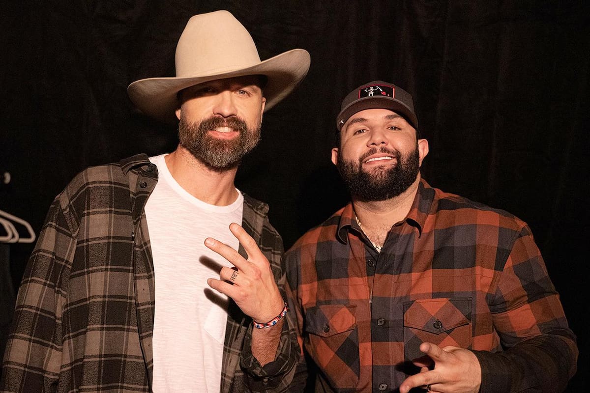 Carín León incursiona al mercado anglosajón