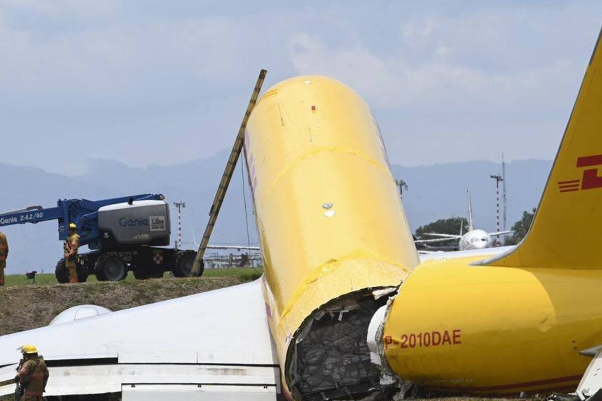 VIDEO: Avión se parte en dos tras salirse de pista al aterrizar en Costa Rica