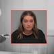Profesora de secundaria es detenida por abuso de estudiante