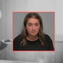 Maestra de escuela secundaria en Estados Unidos, es detenida tras descubrirse que mantenia una relación con un estudiante de 14 años