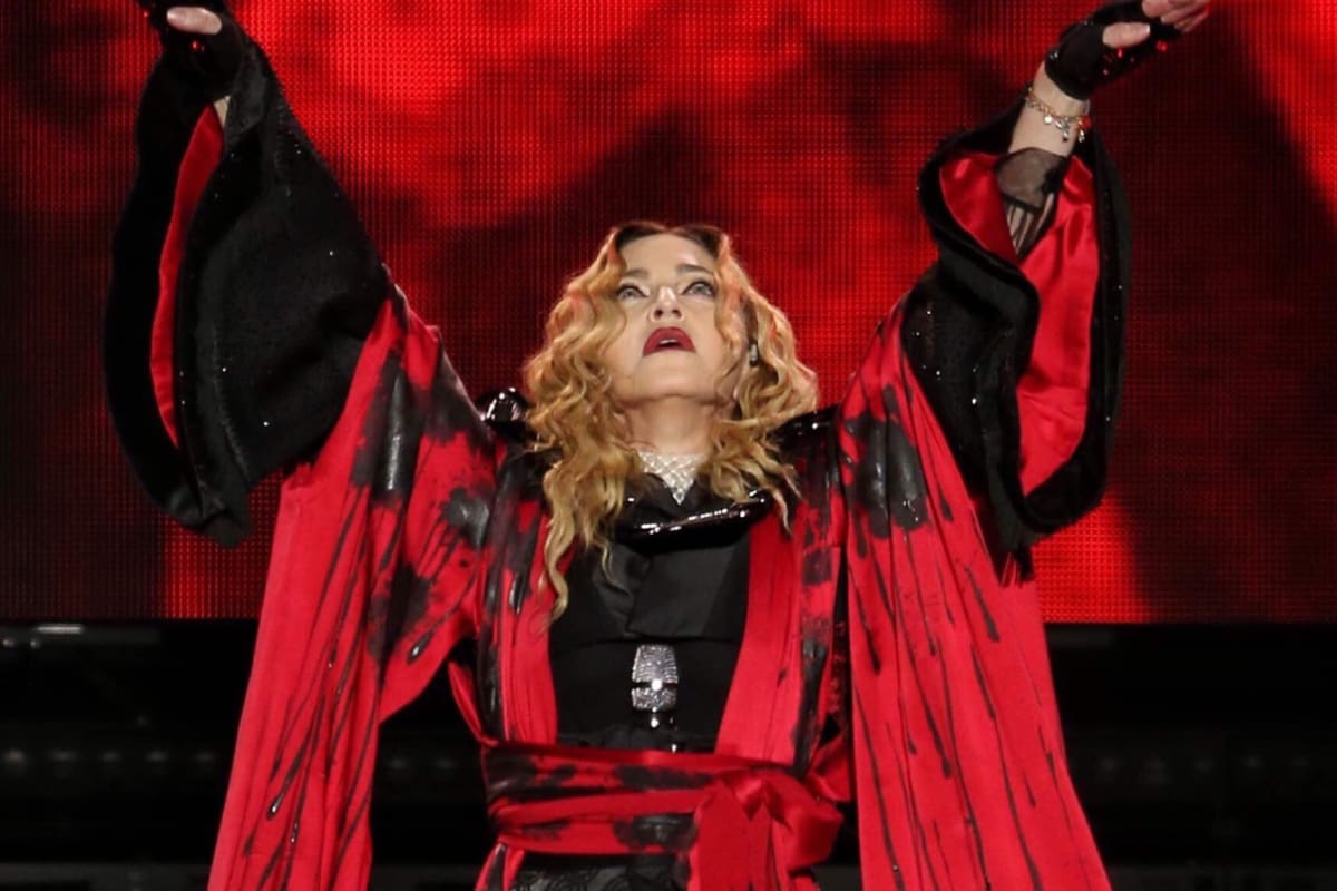 Madonna paraliza Times Square con concierto sorpresa y presenta nuevas canciones ante cientos de fans (VIDEO)