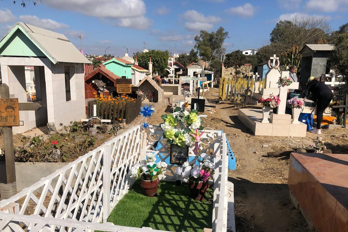 Construirán barda para mejorar la seguridad en el Panteón Municipal de Rosarito