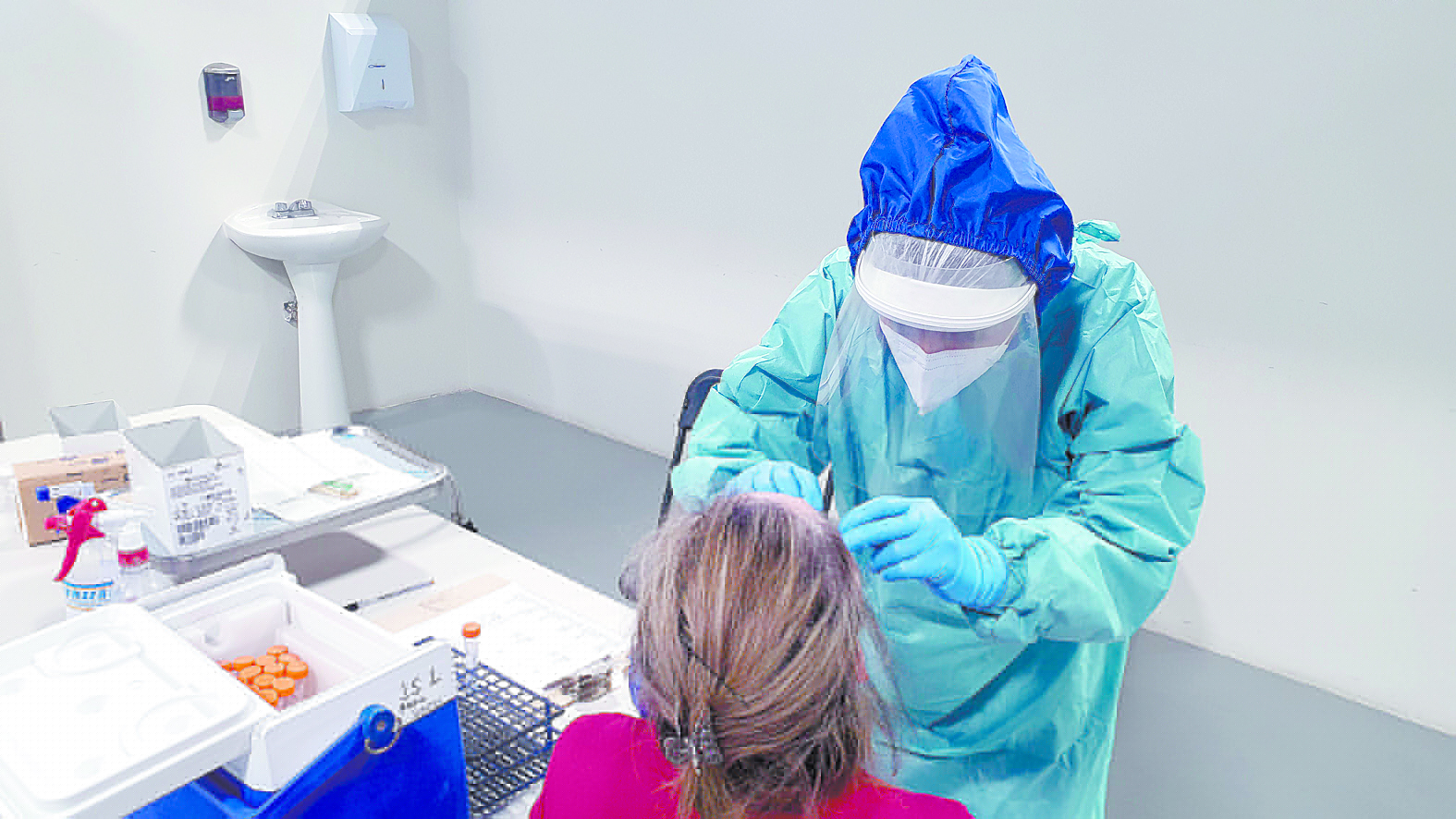 Los profesionales de la salud llegan a Navidad agotados, luego de meses de intenso trabajo.