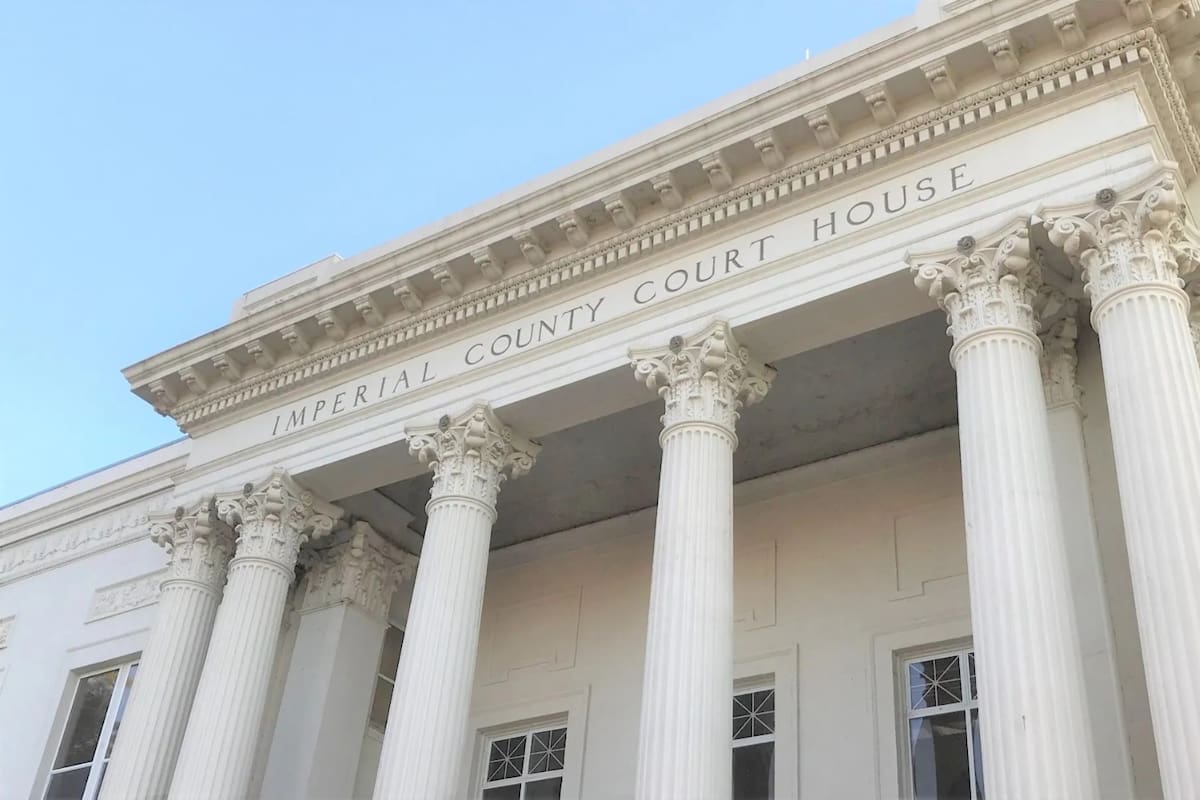 Juez frena moratoria para nuevos centros de datos en el Condado Imperial