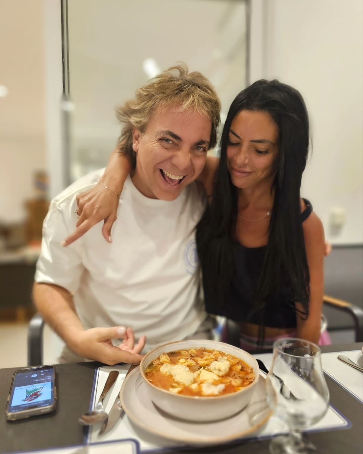 Cristian Castro y Mariela Sánchez.