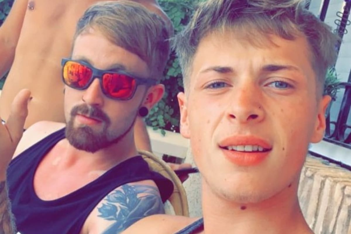 Al intentar tomarse una fotografía en un acantilado en España, dos turistas británicos caen abrazados al precipicio y pierden la vida