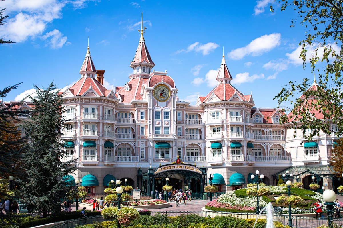 Disney todavía no logra recuperar los 4,200 millones de dólares de la inversión inicial de construcción de Disneyland en París | Pexels