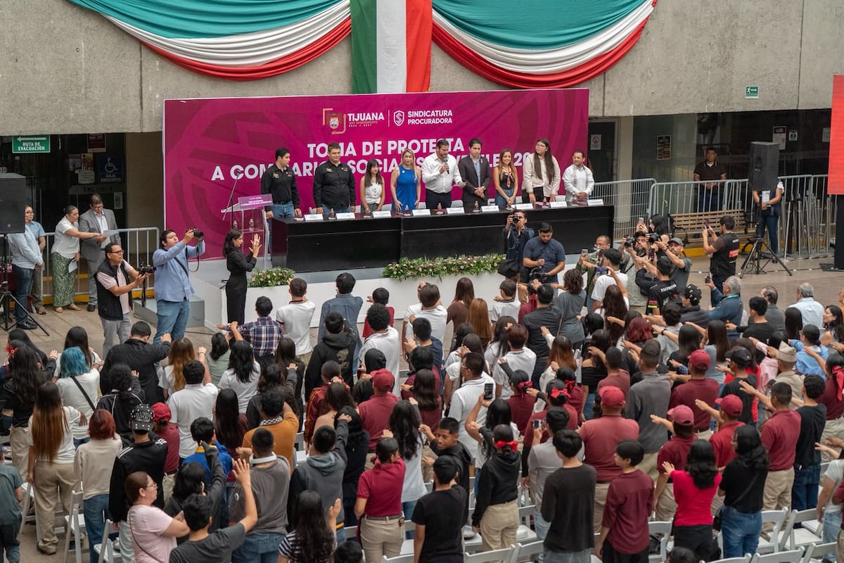 La síndica procuradora indicó que, al sumar a quienes participaron en la generación anterior, actualmente son alrededor de 350 jóvenes los que forman parte dell programa de comisarios sociales. Foto: Cortesía / Border Zoom