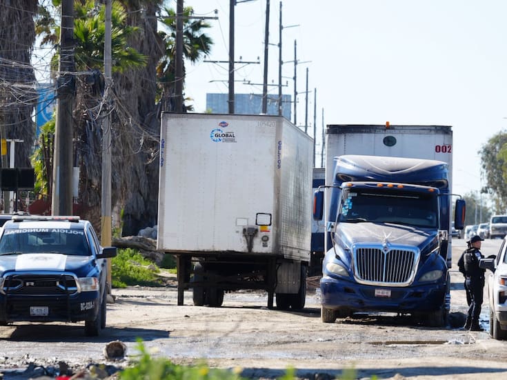 Intentan quemar tráiler en yarda del Aeropuerto