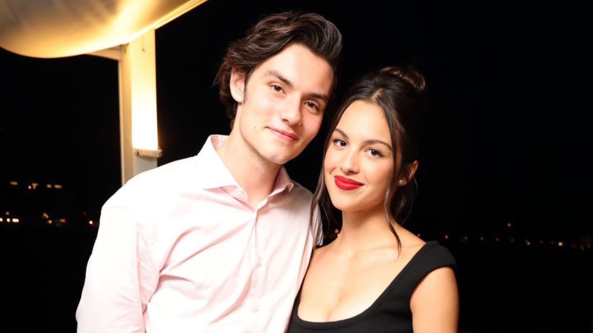 Olivia Rodrigo en lágrimas tras terminar con Louis Partridge: esto es lo que se sabe