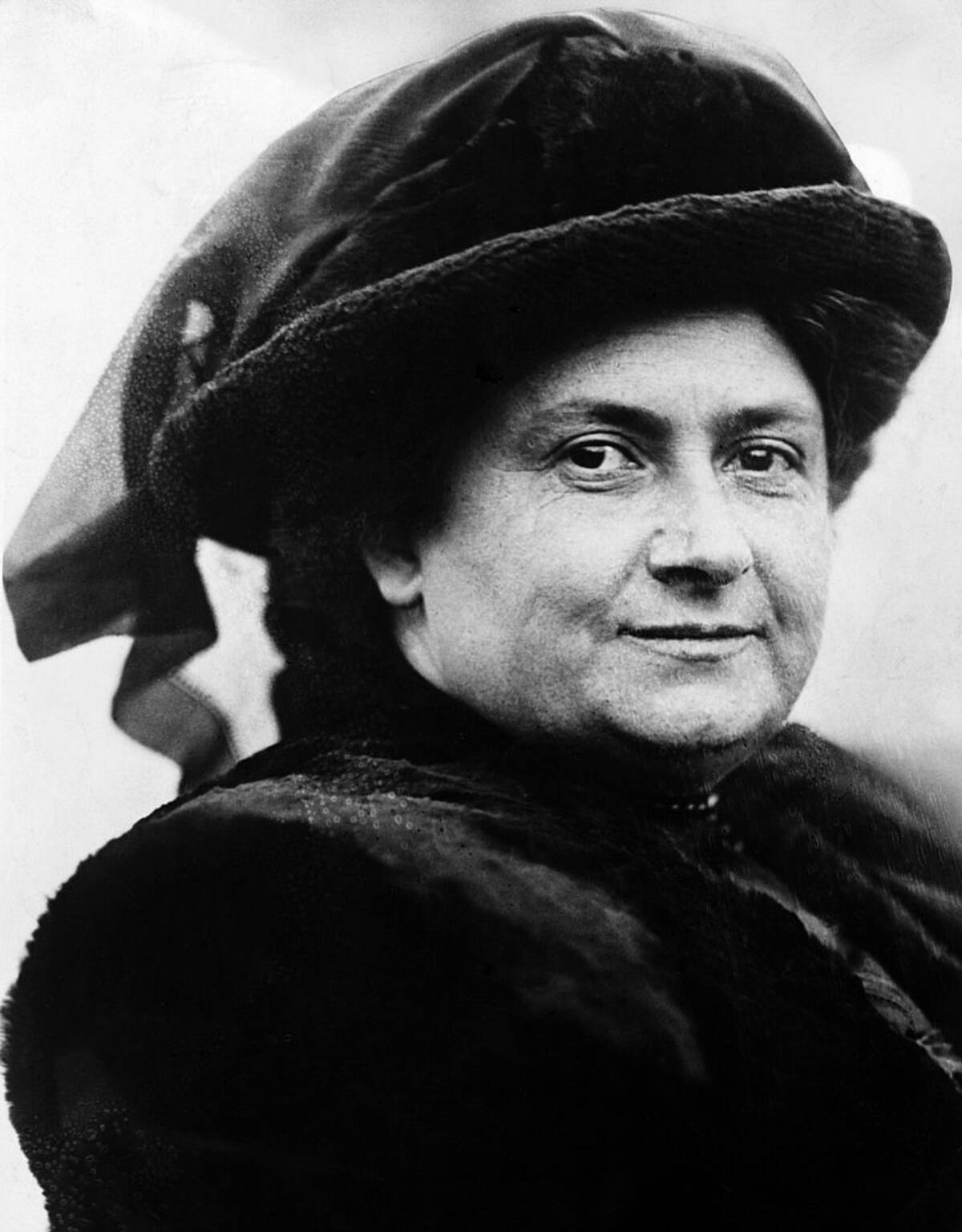 Maria Montessori, the Italian educationalist and kindergarten teacher, 1914. (Photo by © Hulton-Deutsch Collection/CORBIS/Corbis via Getty Images)