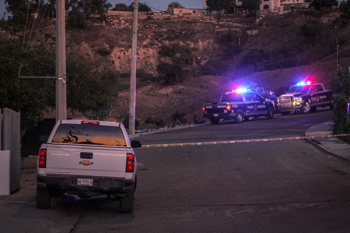 Encuentran a persona encobijada en fraccionamiento Terrazas de la Presa