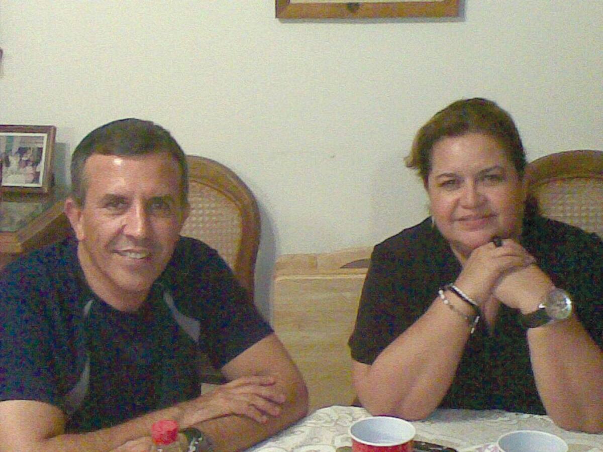 Carlos Roberto Miles y su esposa Ana María Vega.