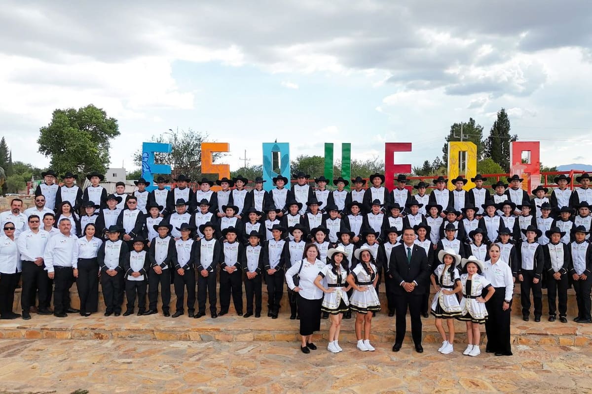 De SLRC a Barcelona: alumnos ensayan a contrarreloj para representar a su ciudad