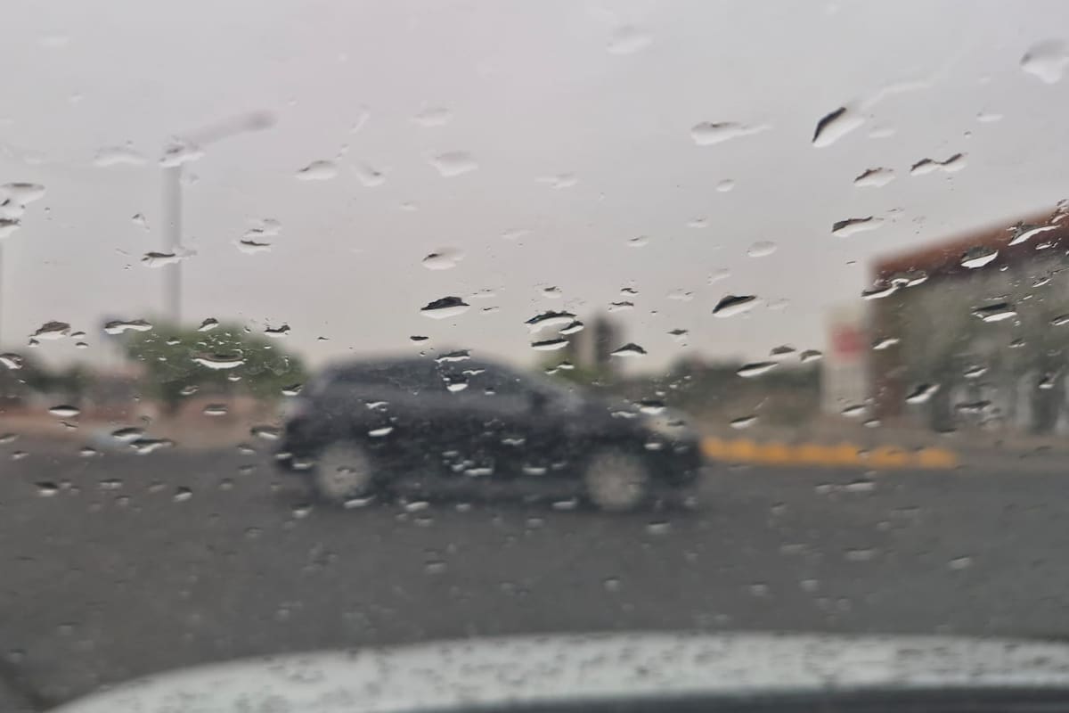 Hermosillo mantendrá probabilidad de chubascos y actividad eléctrica aislada hasta la noche, advierte MeteoAlert