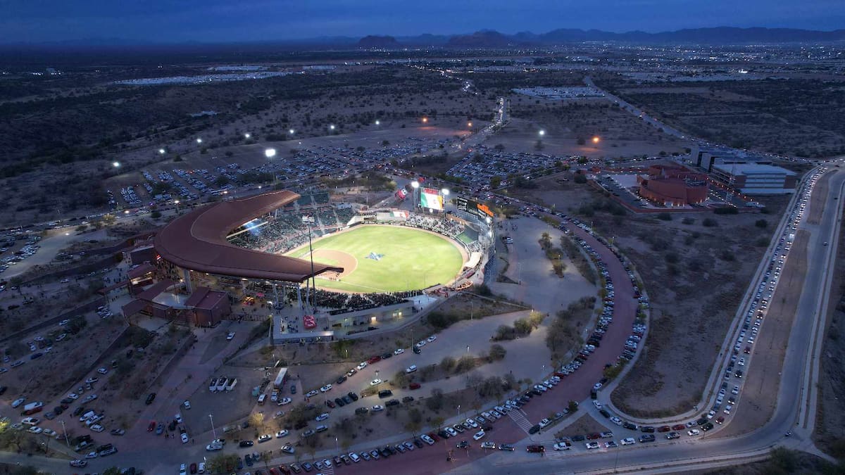 Así luce el Estadio Fernando Valenzuela al recibir esta noche la final de la LMP, que tiene como protagonistas a los equipos de Naranjeros de Hermosillo y Venados de Mazatlán/Jesús Enrique Hernández