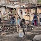 Voluntarios apoyan a adultos mayores tras incendio en Cañón del Padre