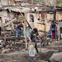 Voluntarios apoyan a adultos mayores tras incendio en Cañón del Padre