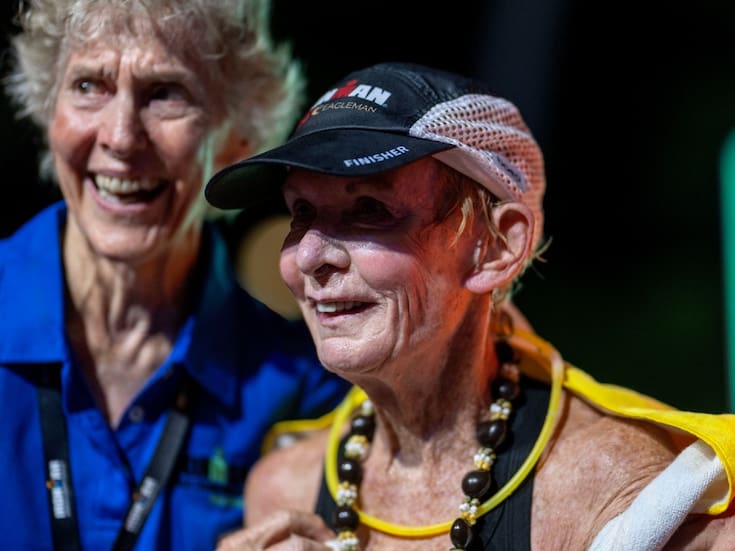 Natalie Grabow hace historia al convertirse en la mujer más longeva en completar el Ironman de Hawái a los 80 años