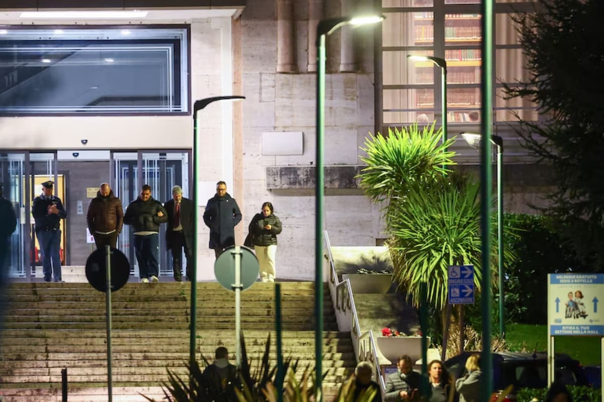 Fiscalía de Nápoles abrió investigación por posible homicidio culposo tras muerte de niño de 2 años luego de trasplante cardíaco con órgano dañado transportado desde Bolzano, según reportes oficiales y cobertura de medios