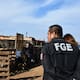 Rescatan pony por presunto maltrato animal durante cateo de la Fiscalía en Ensenada