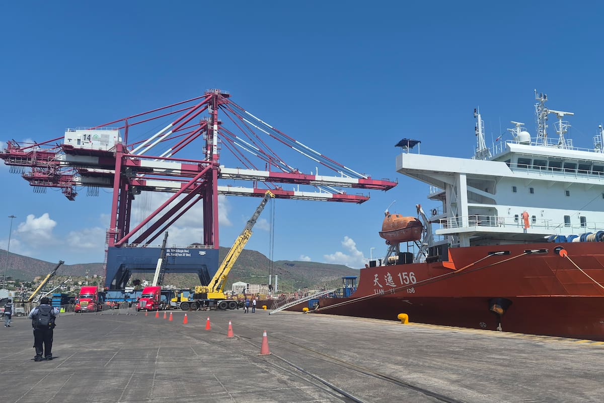 Guaymas arranca operaciones con cuatro grúas y una inversión de 600 millones para ser la puerta logística del Noroeste