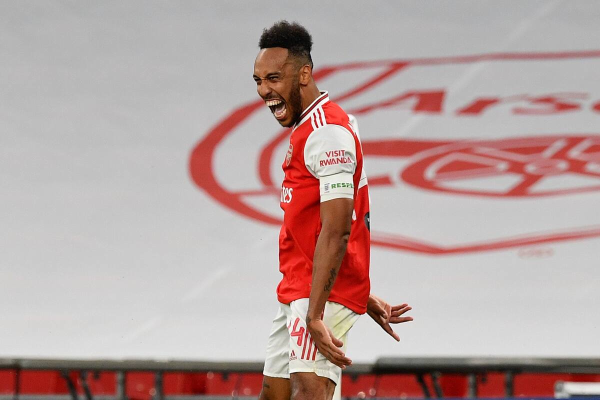 Tras doblete ante el City, Aubameyang responde en la cancha a críticas