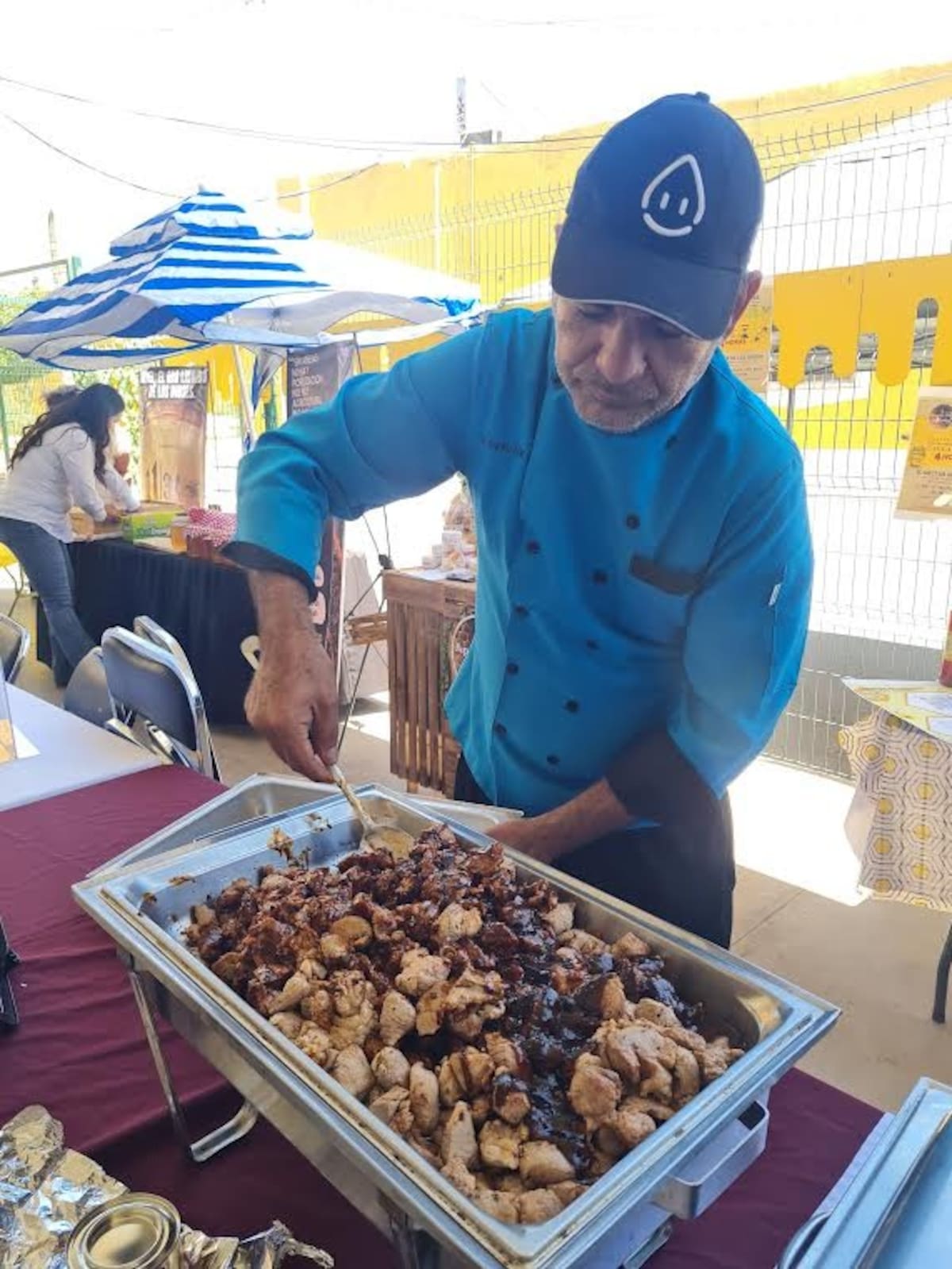 Diversos platillos elaborados con miel de abeja fueron presentados en el primer Foro de Apicultura en la UTH. | Especial GH