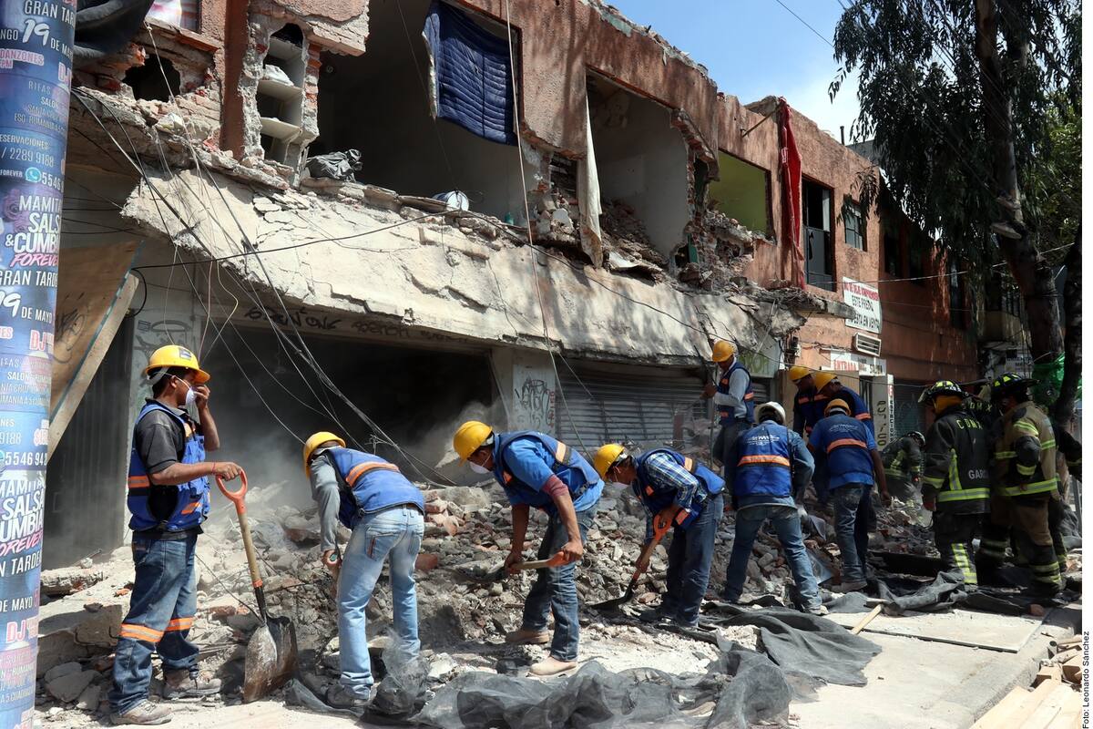 Cae fachada de edificio dañado por 19S en CDMX