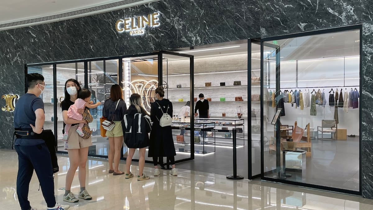 La encuesta aplicada en 29 países muestra diferencias generacionales en percepciones sobre roles de género y decisiones dentro del hogar. /Reuters