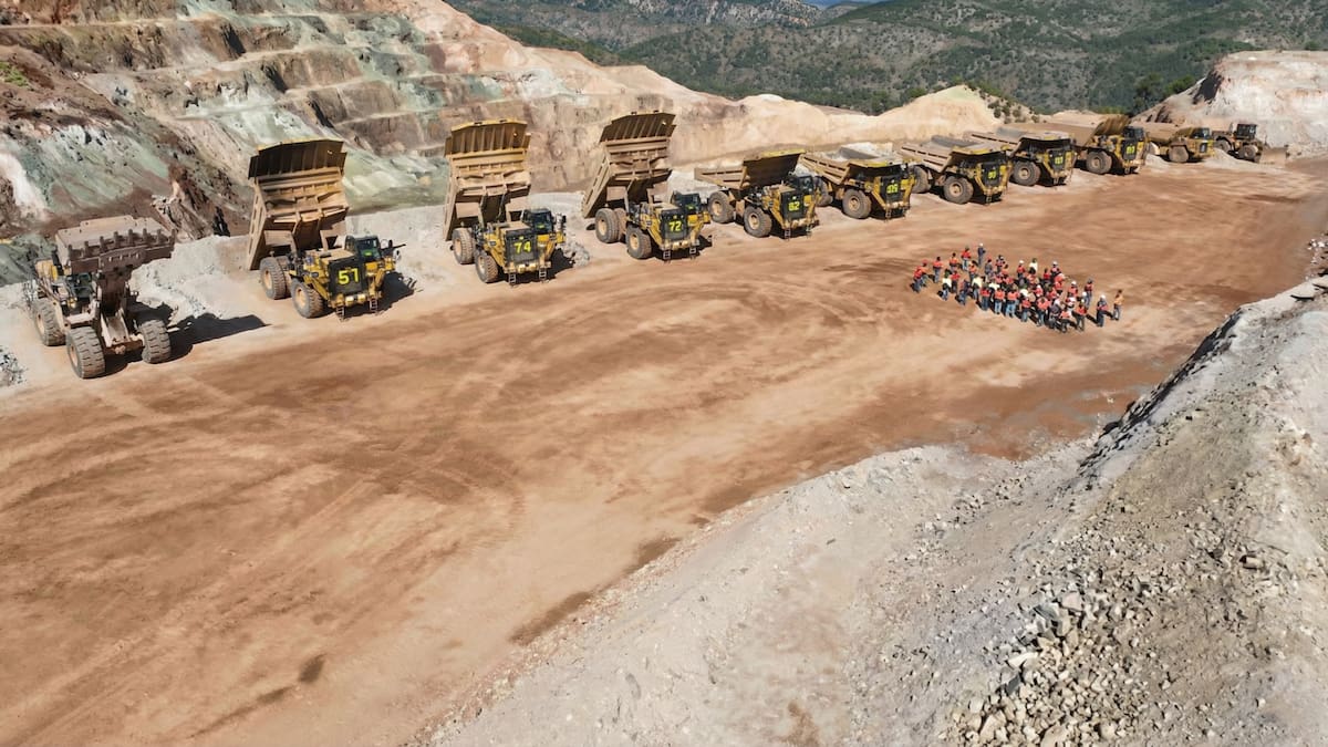 Mineros del Distrito Mulatos protestaron en Sonora por desaparición de 10 trabajadores en Sinaloa; cinco fueron localizados sin vida, según autoridades