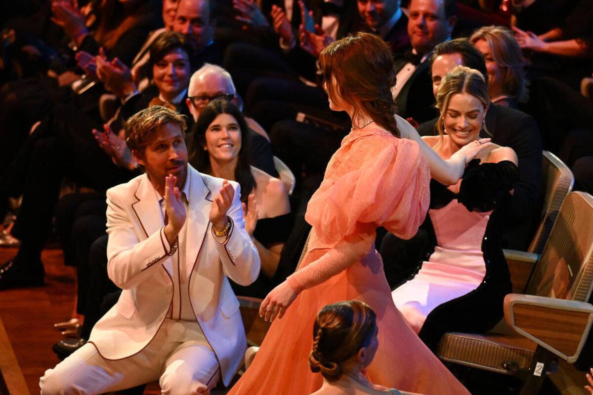 En los BAFTA 2024, Stone recibió un premio mientras Gosling le guiñaba el ojo, recordando sus personajes en La La Land/Twitter