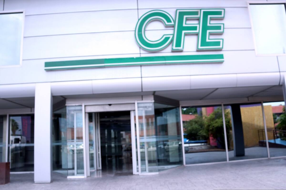 Bono de CFE recibe riesgo moderado de calificadoras