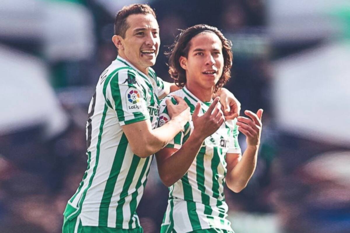 Volverían Guardado y Lainez a México en Verano