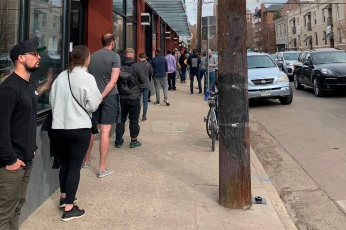 Por compras de pánico cerraron licorerías y dispensarios de mariguana en Denver; los reabren