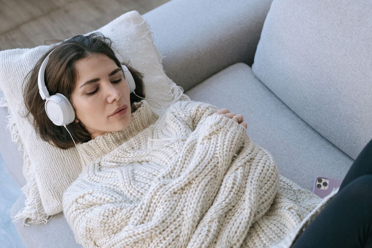 Las mujeres podrían oír mejor que los hombres, sugiere un nuevo estudio