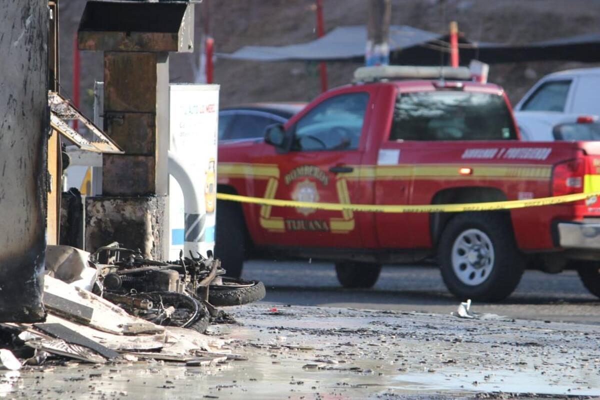 Se incendia bomba en gasolinera de Tijuana