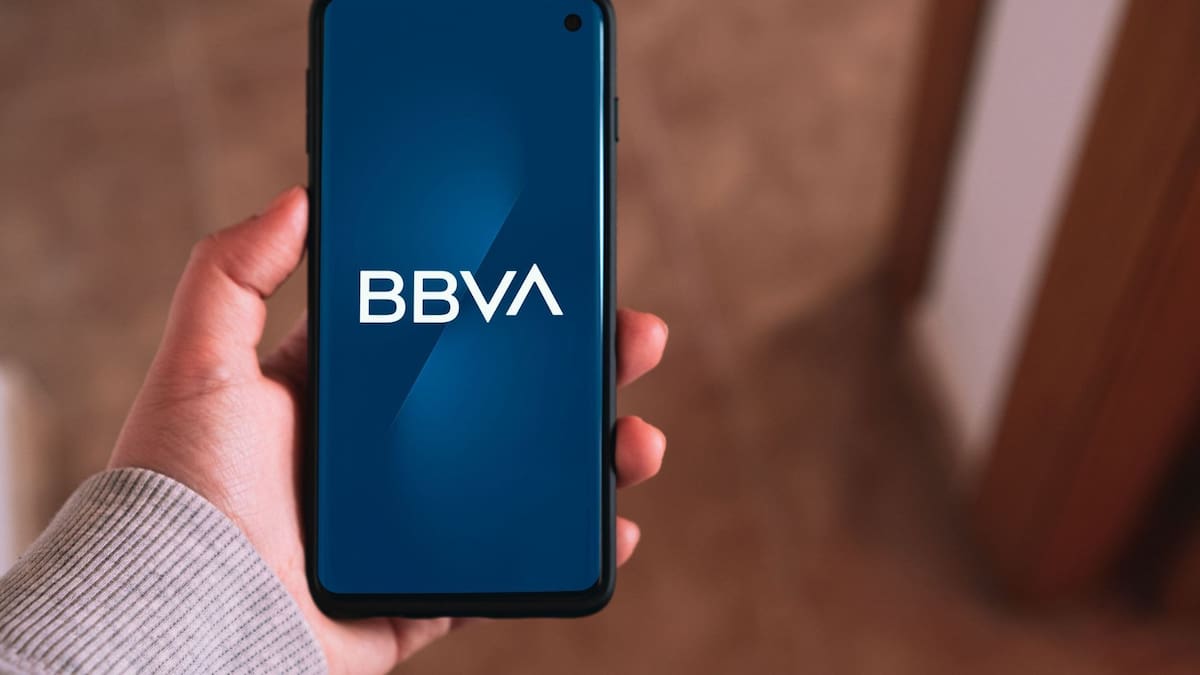 Condusef recomienda registrar su línea telefónica antes del 30 de junio para evitar problemas con aplicaciones financieras, pero BBVA descarta afectaciones inmediatas en el uso diario de la banca móvil