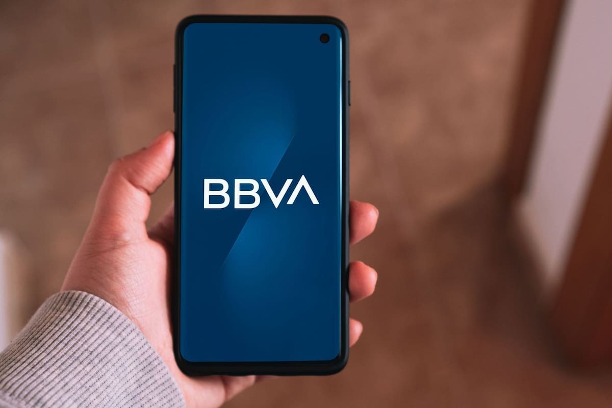Condusef recomienda registrar su línea telefónica antes del 30 de junio para evitar problemas con aplicaciones financieras, pero BBVA descarta afectaciones inmediatas en el uso diario de la banca móvil