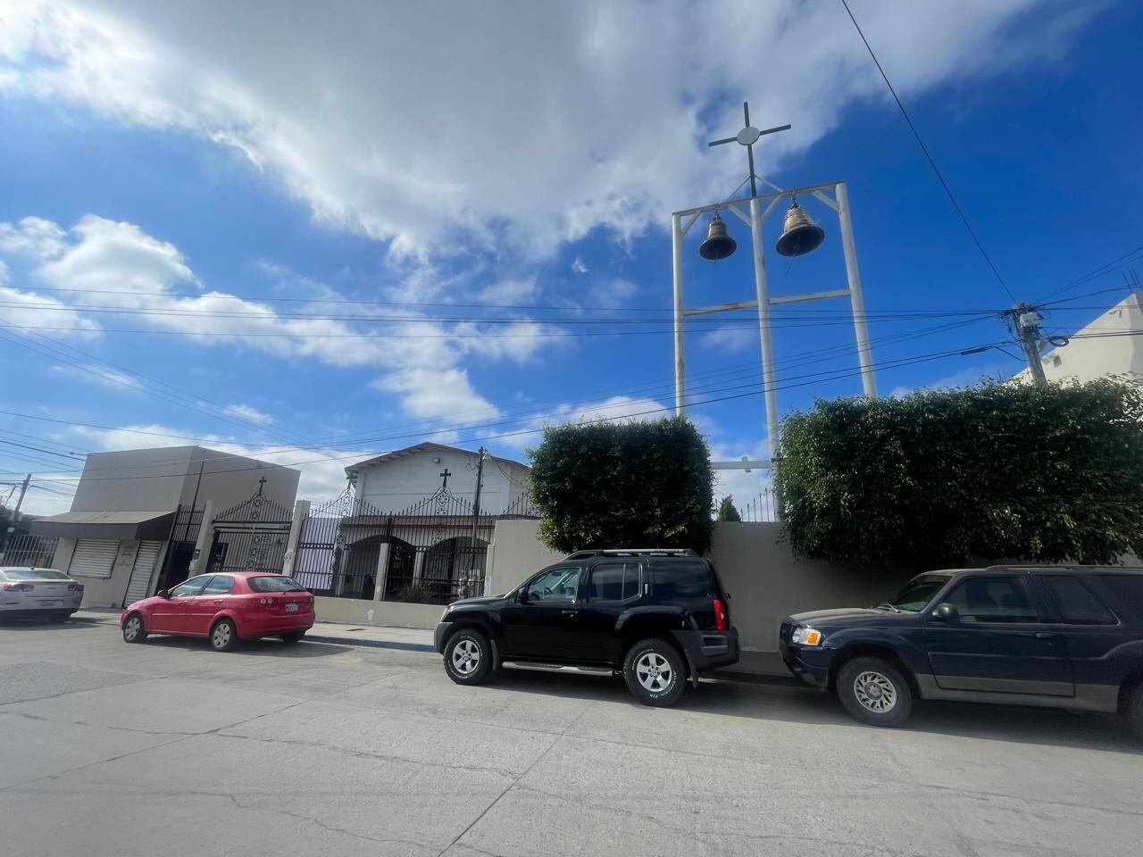 El atacante del clérigo había ido al menos en dos ocasiones a su parroquia, se estima que en cualquier momento podría ser detenido. Foto: Carmen Gutierrez