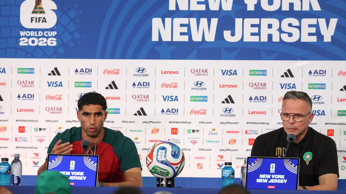 Tras fuertes críticas, la FIFA rectifica y ya permitirá hablar en español en todas las ruedas de prensa del Mundial, sin importar qué selecciones jueguen
